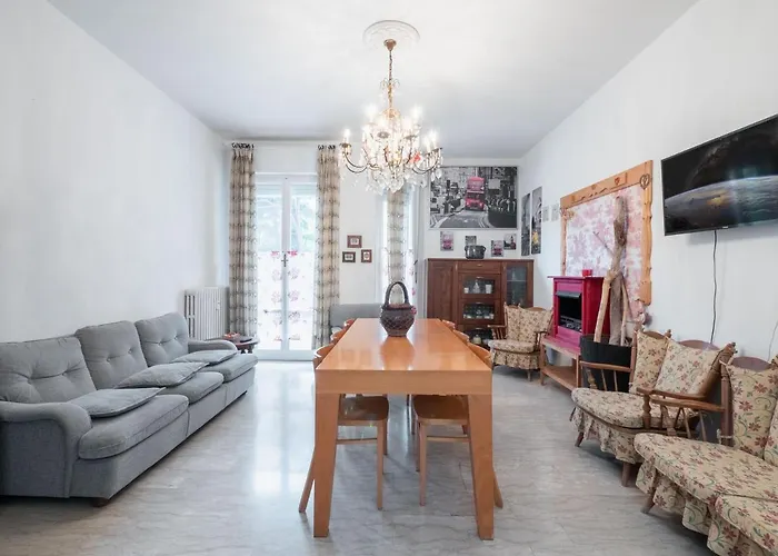 Flaminia Bright & Roomy Apartment *