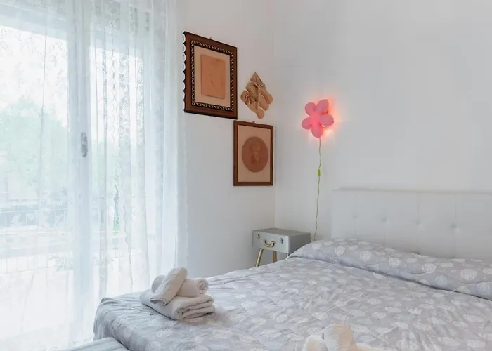 Flaminia Bright & Roomy Apartment Pesaro